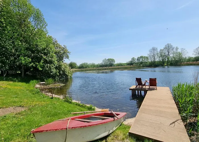 Gutshof Kaemmerich - Storchennest Апартаменты *